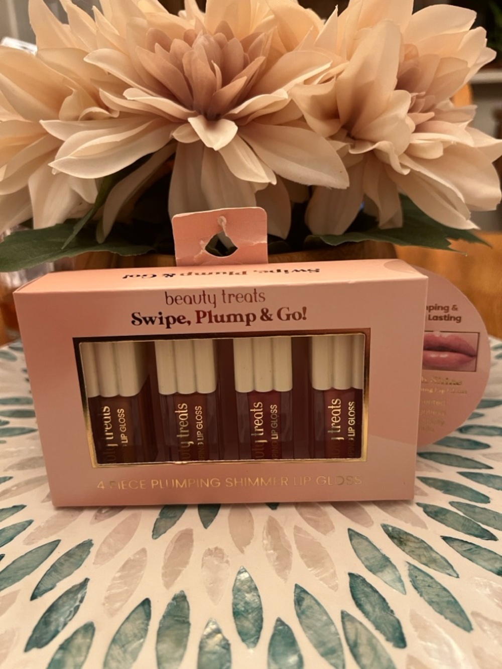 Beauty Treats - Swipe, Plump & Go! 4-Piece Plumping Shimmer Lip‎ Gloss Set